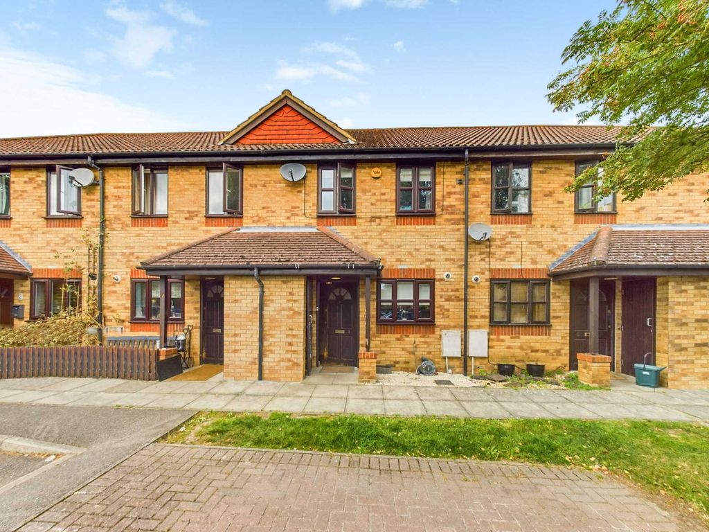 2 bed terraced house for sale in Water Meadow Way, Wendover HP22, £350,000