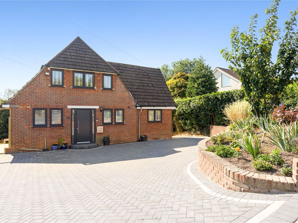 4 bed detached house for sale in Chiltern Road, Marlow, Buckinghamshire SL7, £1,300,000