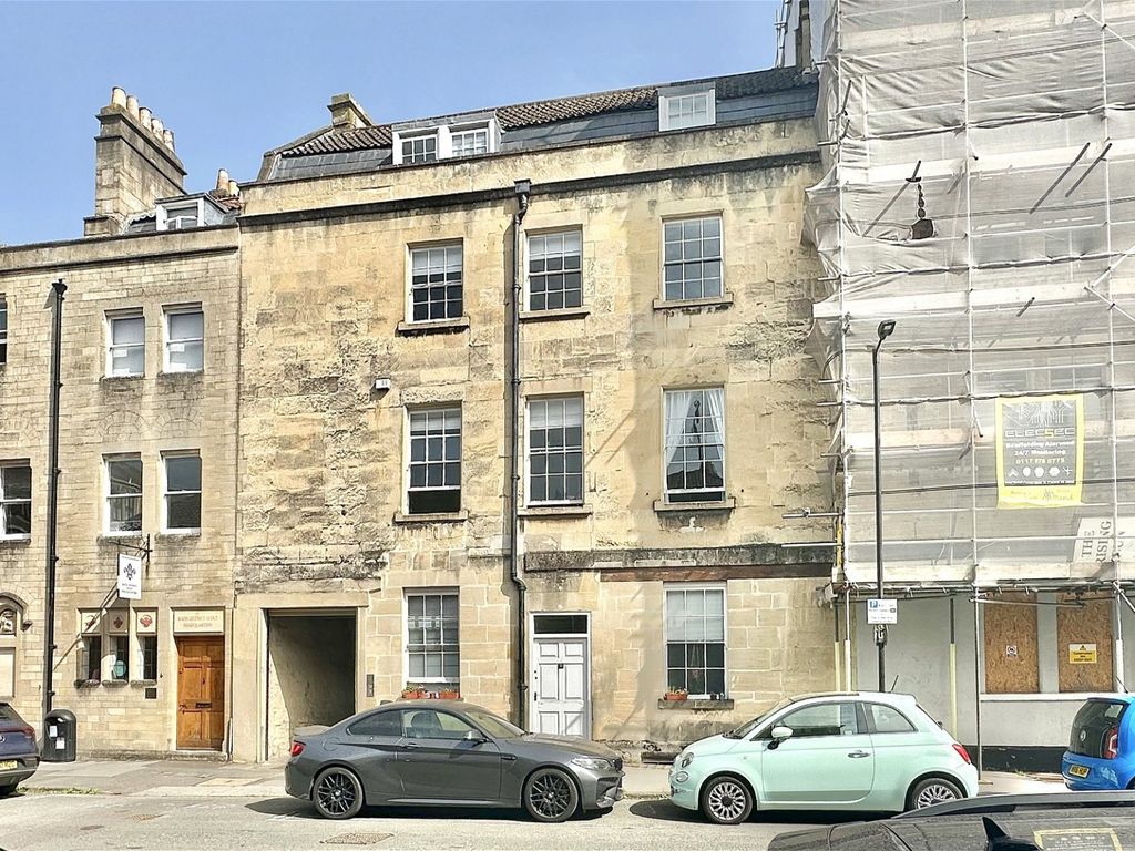 2 bed flat for sale in Grove Street, Bath BA2, £375,000