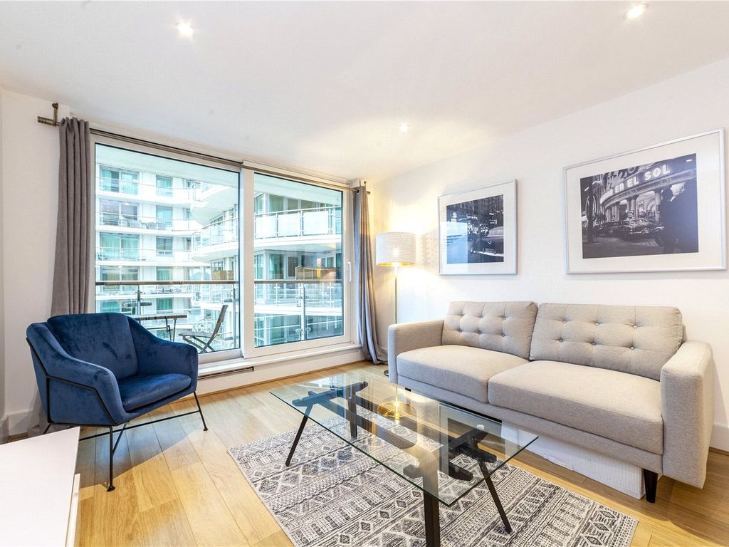 1 bed flat for sale in St. George Wharf, Vauxhall, London SW8, £595,000
