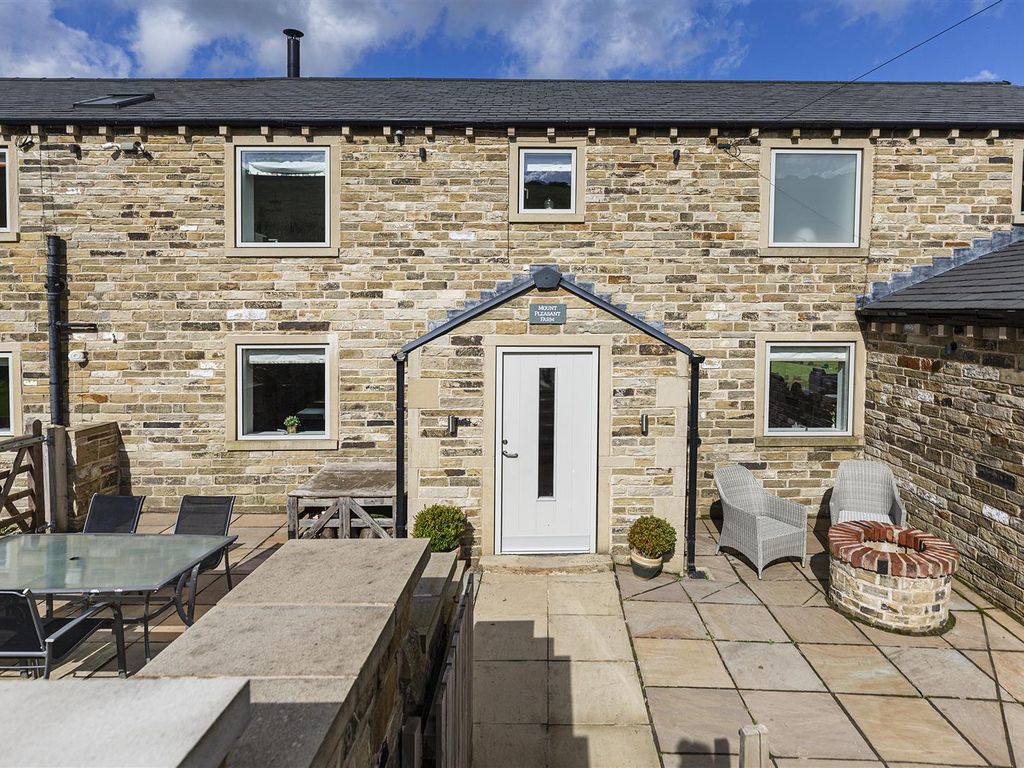 4 bed semi-detached house for sale in Dean House Lane, Stainland, Halifax HX4, £775,000