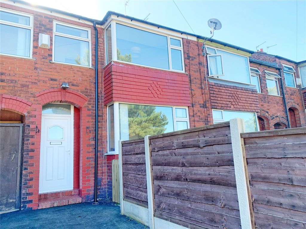 3 bed detached house for sale in Fotherby Drive, Blackley, Manchester M9, £170,000