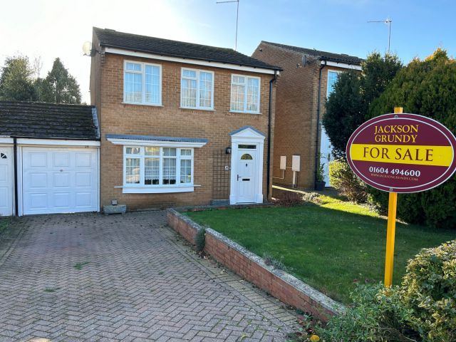 3 bed detached house for sale in Amber Drive, Walgrave, Northampton NN6, £350,000