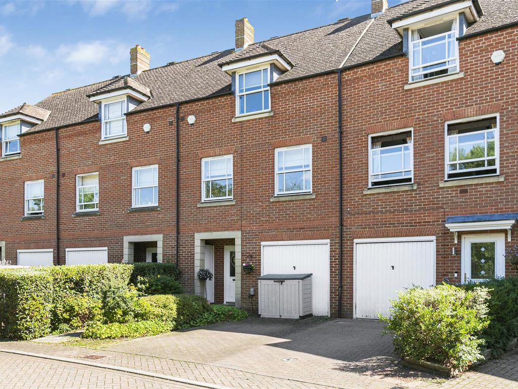 4 bed town house for sale in Foster Way, Great Cambourne, Cambourne, Cambridge CB23, £375,000