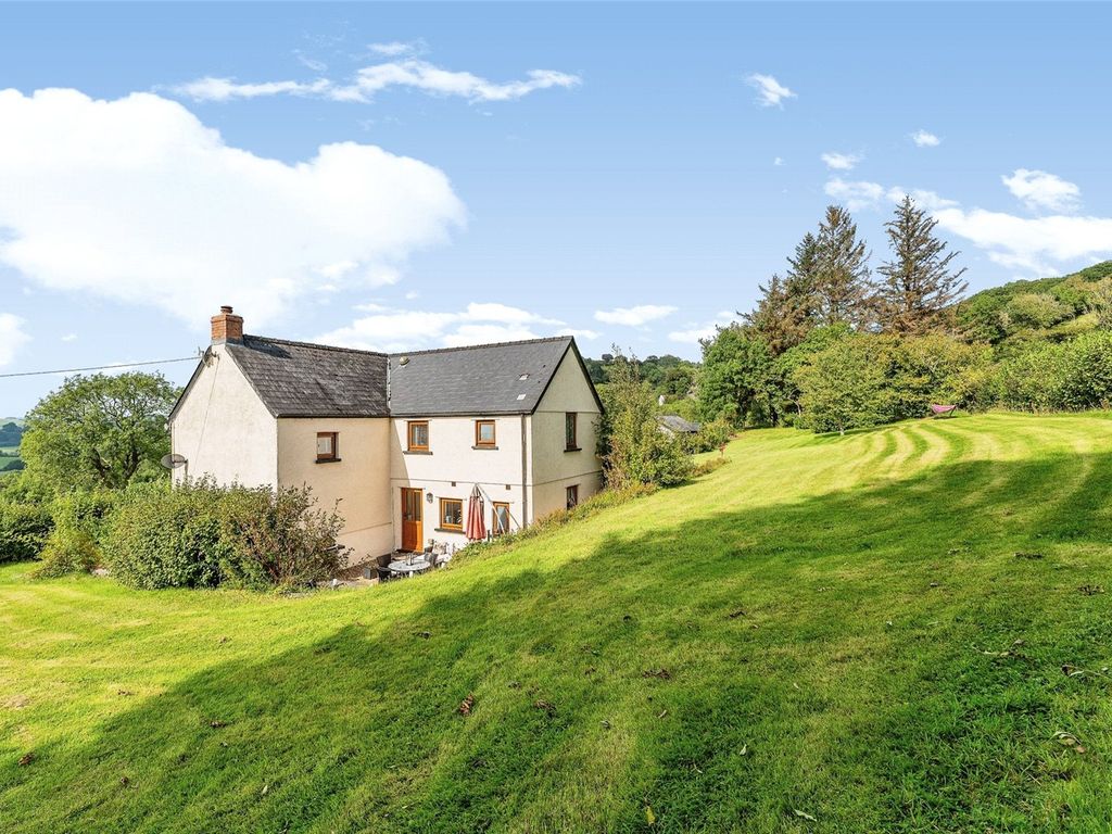 3 bed detached house for sale in Sennybridge, Brecon, Powys LD3, £535,000