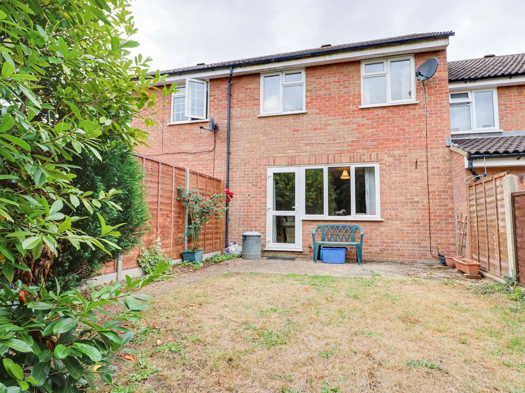 3 bed terraced house for sale in Crown Close, Sheering, Bishop's Stortford CM22, £350,000