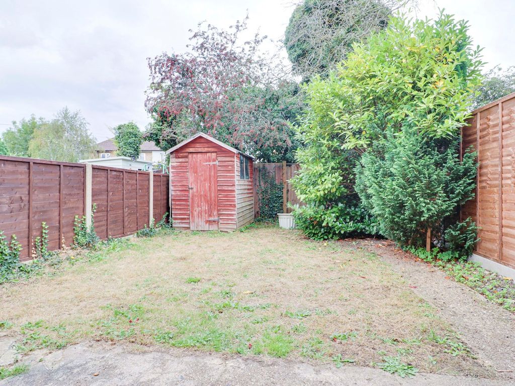 3 bed terraced house for sale in Crown Close, Sheering, Bishop's Stortford CM22, £350,000