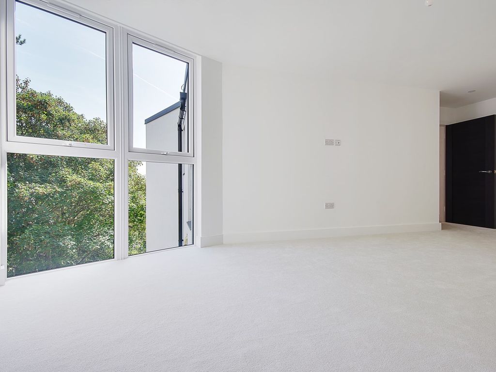 3 bed flat for sale in Fairlea, 16 West Cliff Road, Bournemouth BH2, £1,095,000