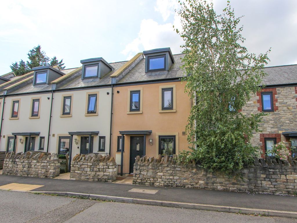 3 bed town house for sale in Barnhill Road, Chipping Sodbury BS37, £400,000