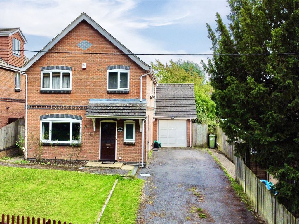 4 bed detached house for sale in Swallowfield Road, Reading, Berkshire RG2, £600,000