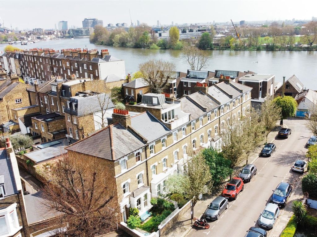5 bed town house for sale in Eyot Gardens, Hammersmith Riverside W6, £1,700,000