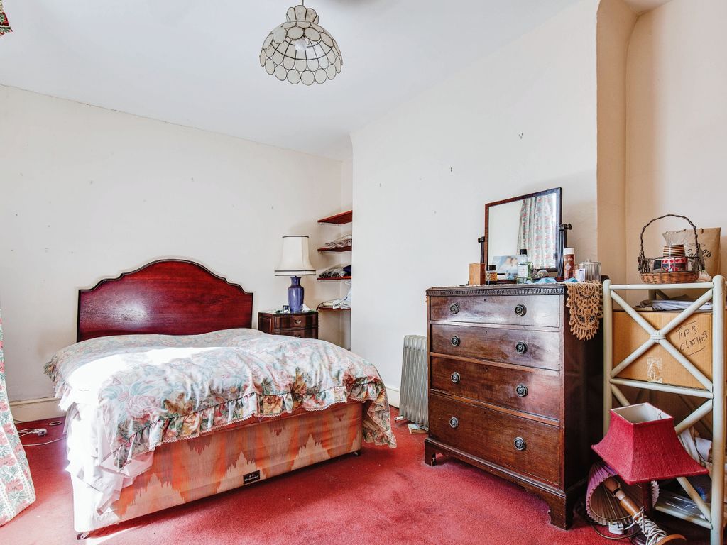 2 bed flat for sale in First Floor Flat, 33 Malvern Road, London NW6, £350,000
