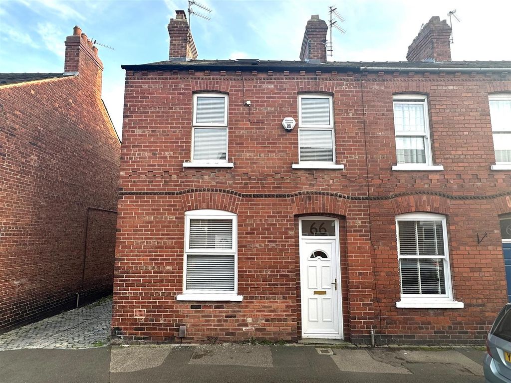 4 bed town house for sale in Queen Victoria Street, York YO23, £350,000