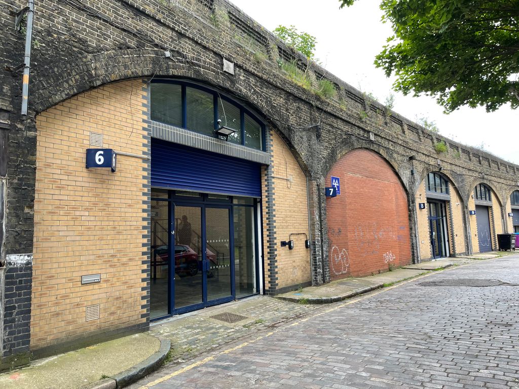 Industrial to let in Pinchin Street, London E1, £38,000 pa