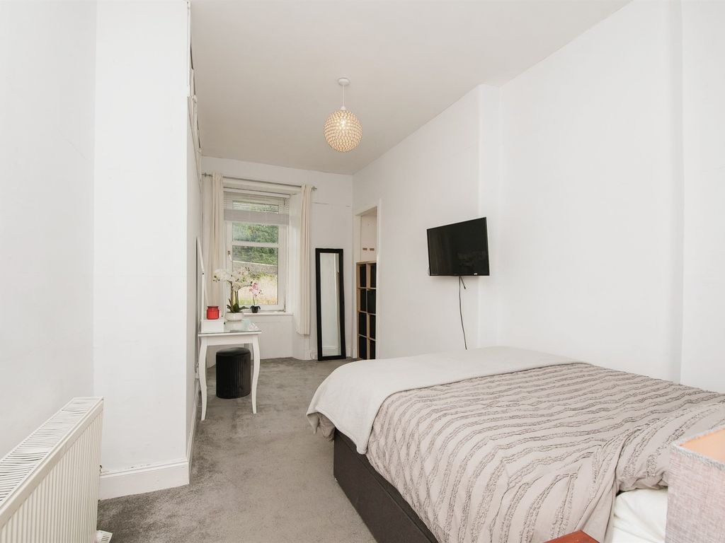 1 bed flat for sale in Calder Street, Lochwinnoch PA12, £70,000