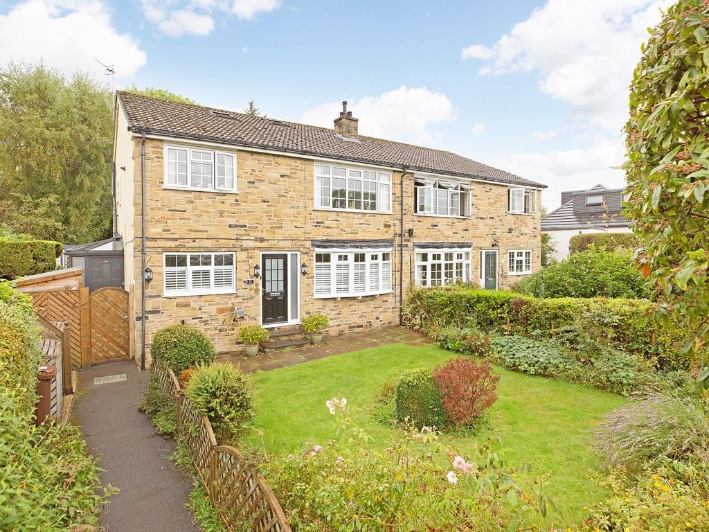 2 bed flat for sale in Southfield Road, Burley In Wharfedale, Ilkley LS29, £389,950