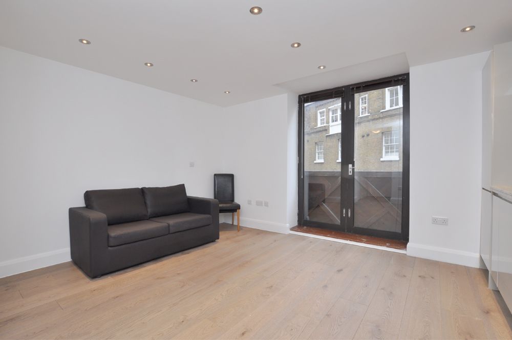 Studio to rent in Bartholomew Close, London EC1A, £1,842 pcm