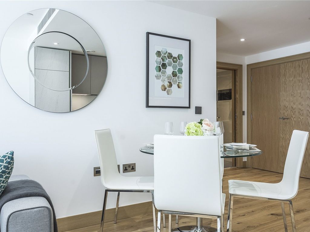 1 bed flat for sale in Hermitage Street, London W2, £750,000