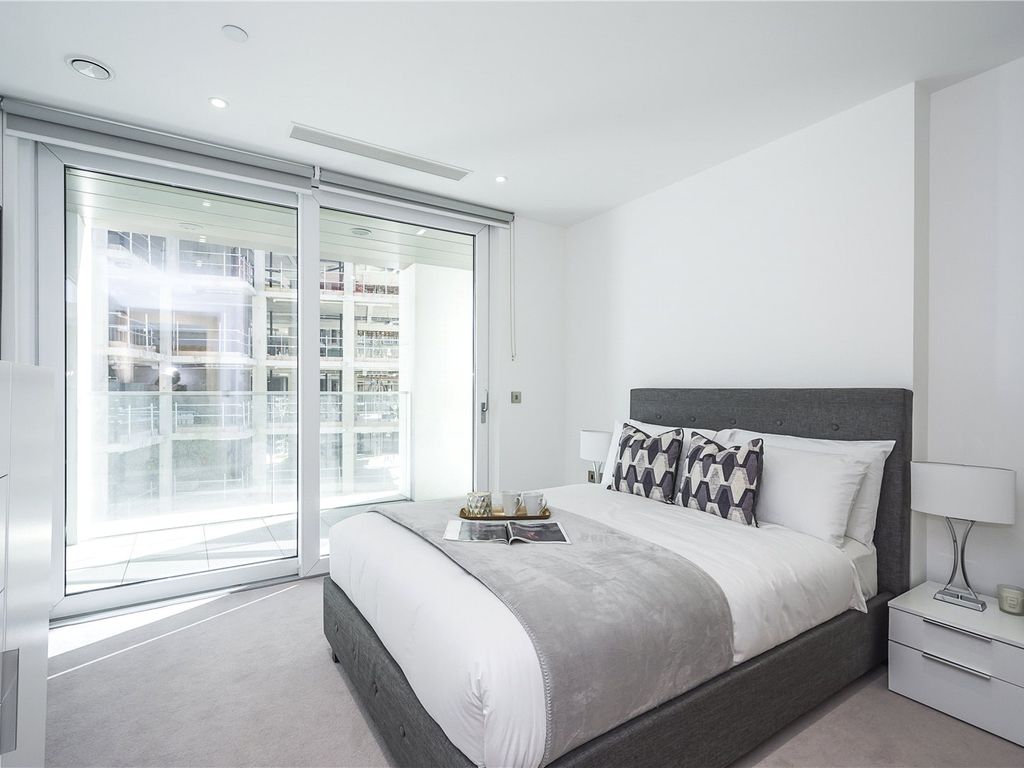 1 bed flat for sale in Hermitage Street, London W2, £750,000