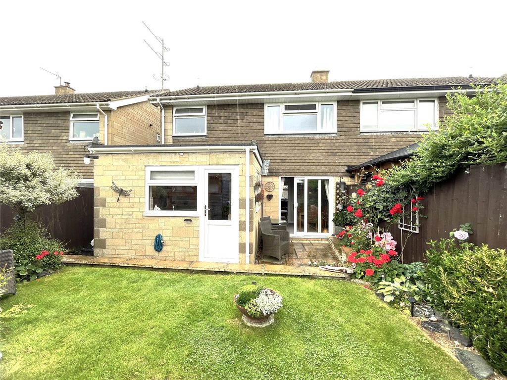 3 bed semi-detached house for sale in Aldsworth Close, Fairford, Gloucestershire GL7, £385,000