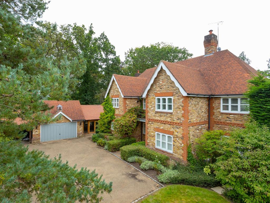 5 bed property for sale in Kelsall Place, Ascot SL5, £2,200,000