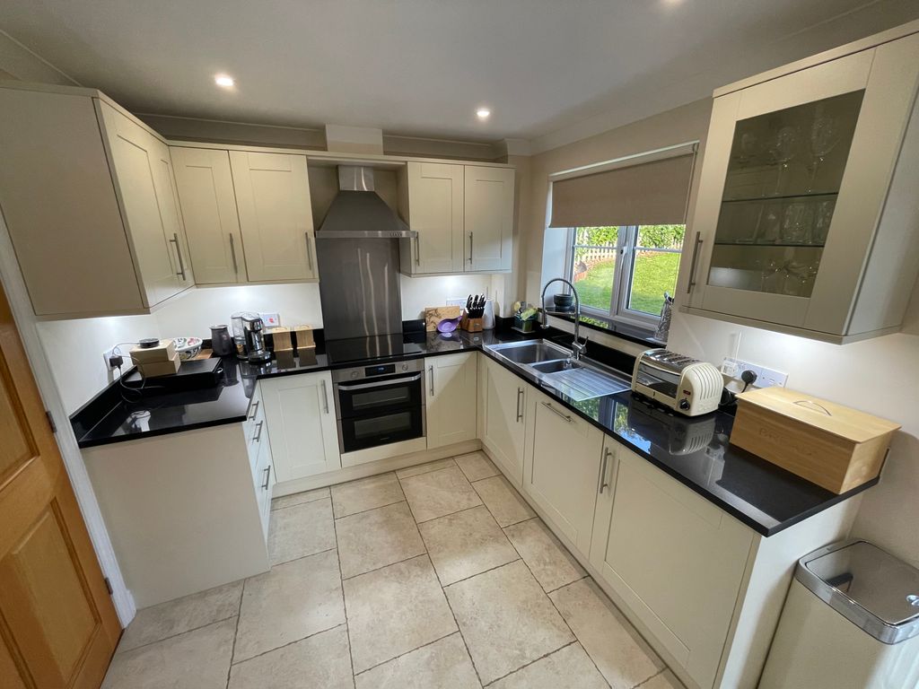 4 bed detached house for sale in Offton, Ipswich, Suffolk IP8, £375,000