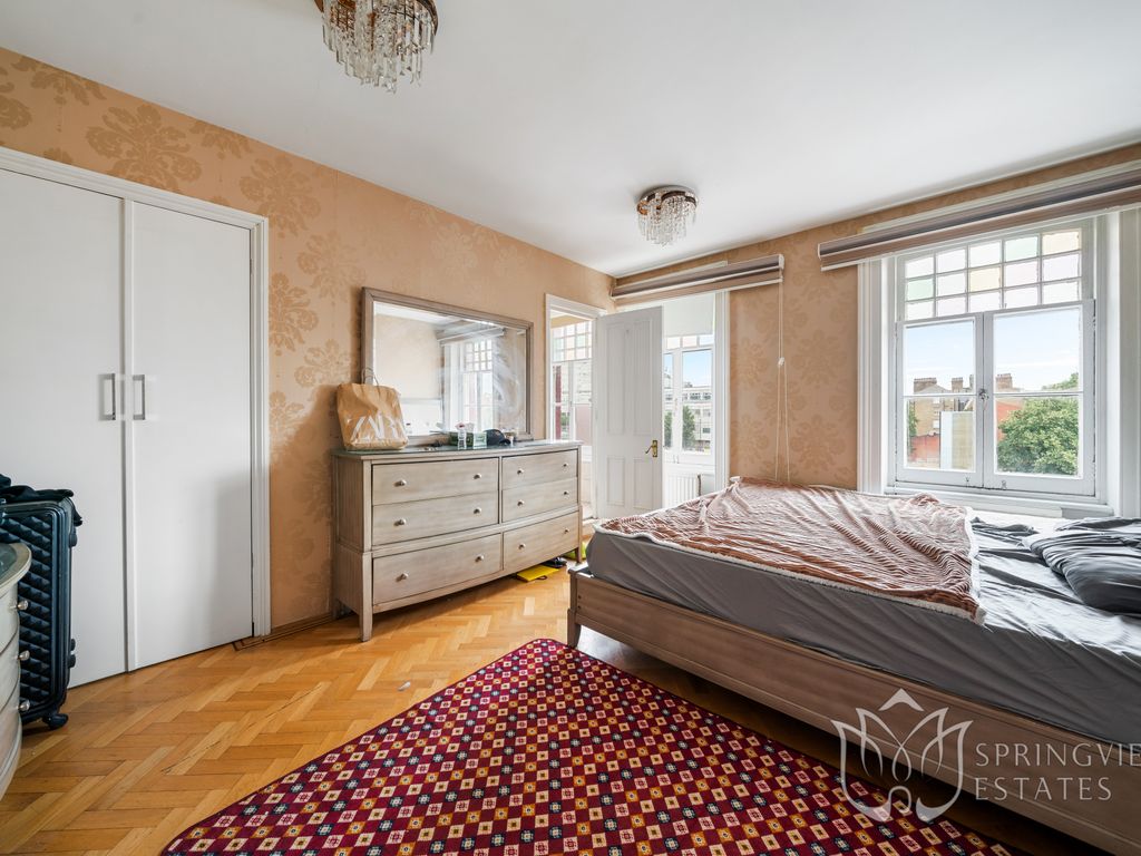 4 bed flat for sale in Chapel Street, London NW1, £990,000