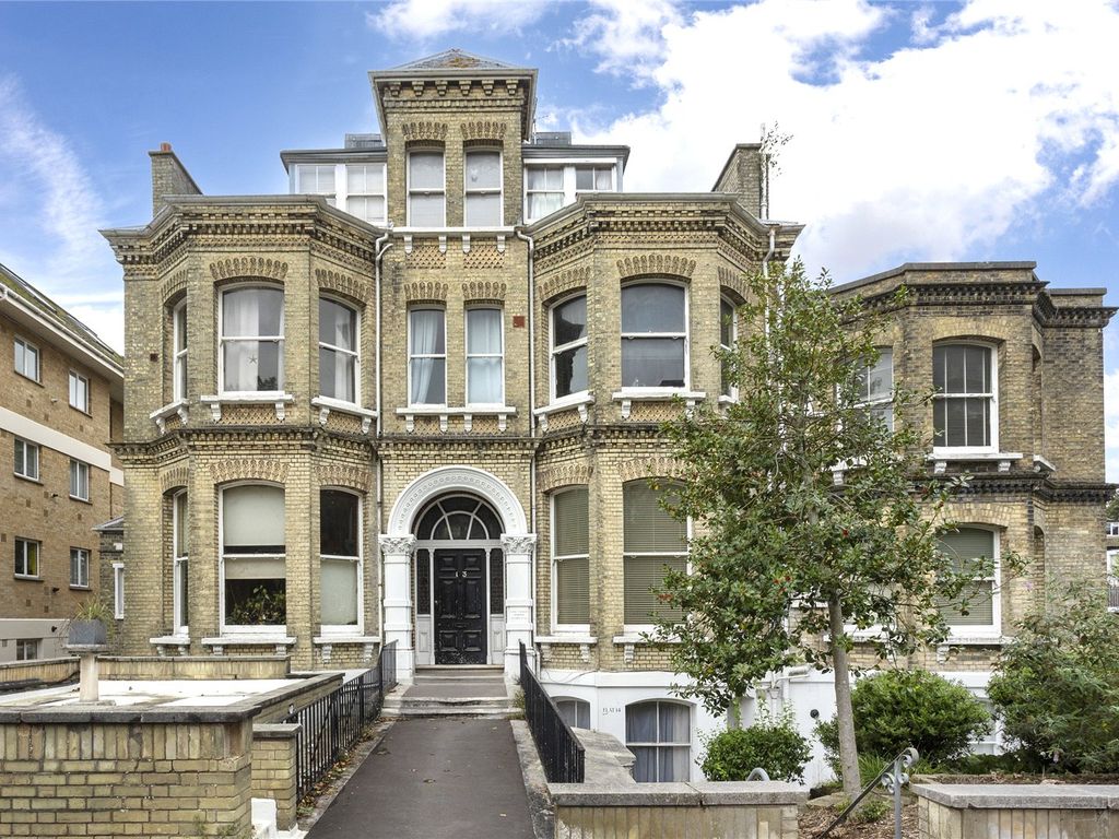 2 bed flat for sale in Eaton Garden Mansions, Eaton Gardens, Hove, East Sussex BN3, £700,000