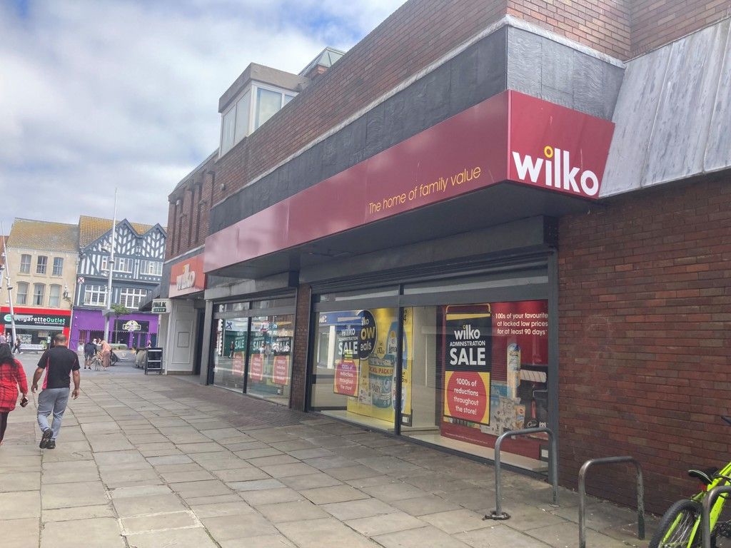 Retail premises to let in 6 Bull Ring Lane, St James Precinct, Grimsby, North East Lincolnshire DN31, Non quoting