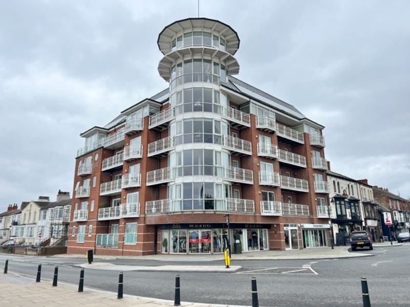 3 bed flat for sale in Sea View Street, Cleethorpes DN35, £305,000