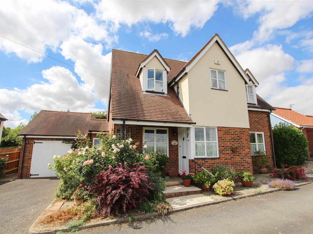 3 bed detached house for sale in Strethall Road, Littlebury, Saffron Walden CB11, £584,995