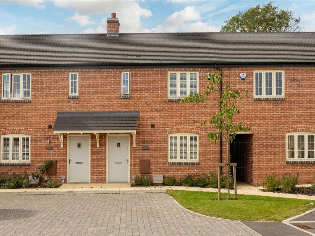 2 bed town house for sale in Fisher Grove, Olney MK46, £395,000