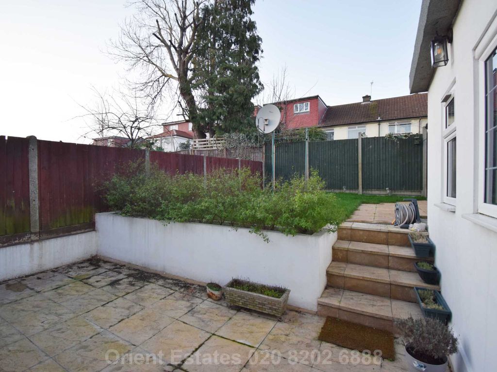 3 bed terraced house for sale in Layfield Road, Hendon NW4, £599,999