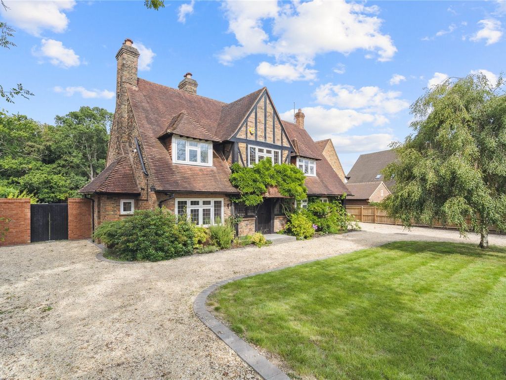 6 bed detached house for sale in Clifton Road, Amersham, Buckinghamshire HP6, £2,895,000