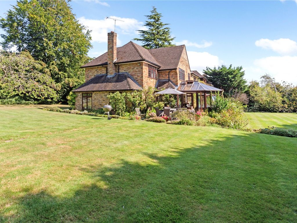 5 bed detached house for sale in Hockett Lane, Cookham Dean, Berkshire SL6, £2,450,000