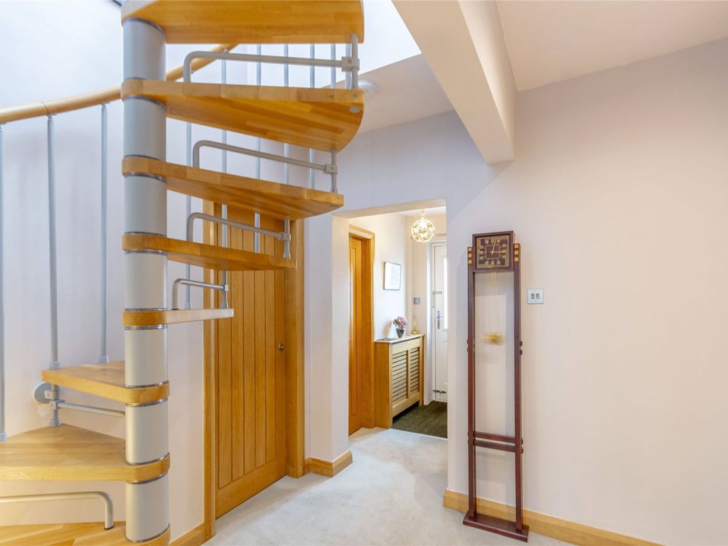 4 bed bungalow for sale in Banks Crescent, Bingham, Nottingham, Nottinghamshire NG13, £475,000