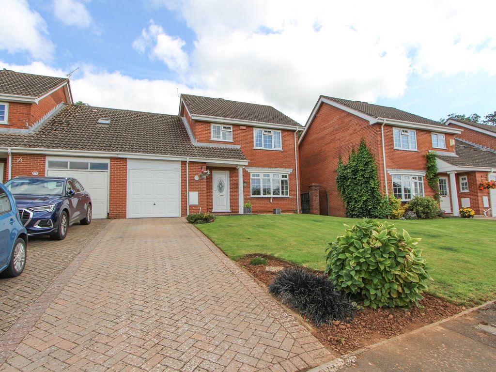 4 bed property for sale in Dorset Way, Yate BS37, £525,000