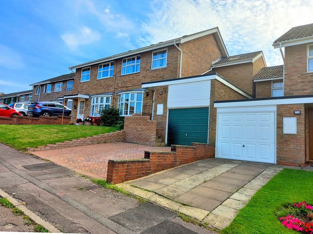 4 bed semi-detached house for sale in Bearlands, Wotton-Under-Edge GL12, £375,000