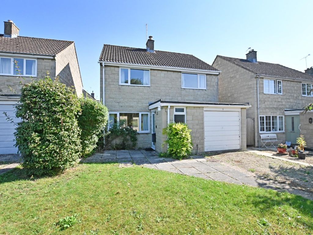 3 bed detached house for sale in Manor Close, Fairford GL7, £480,000