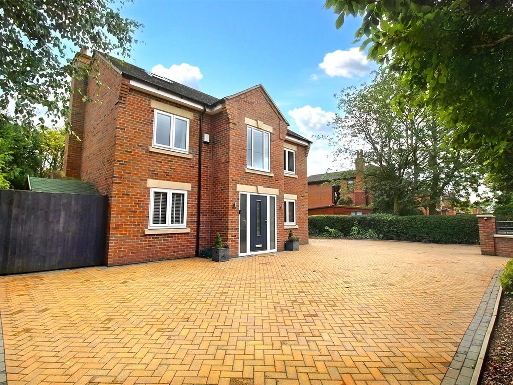 5 bed detached house for sale in Leek New Road, Stockton Brook, Stoke-On-Trent ST9, £415,000