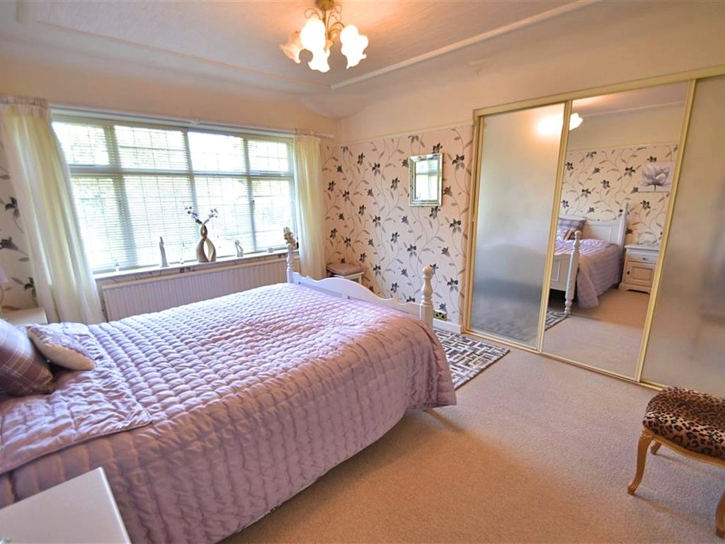 4 bed detached house for sale in Framingham Road, Sale M33, £850,000