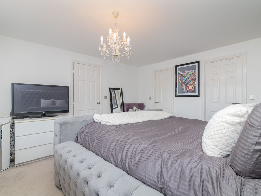 5 bed detached house for sale in Cleghorn Lea, Lanark, South Lanarkshire ML11, £400,000