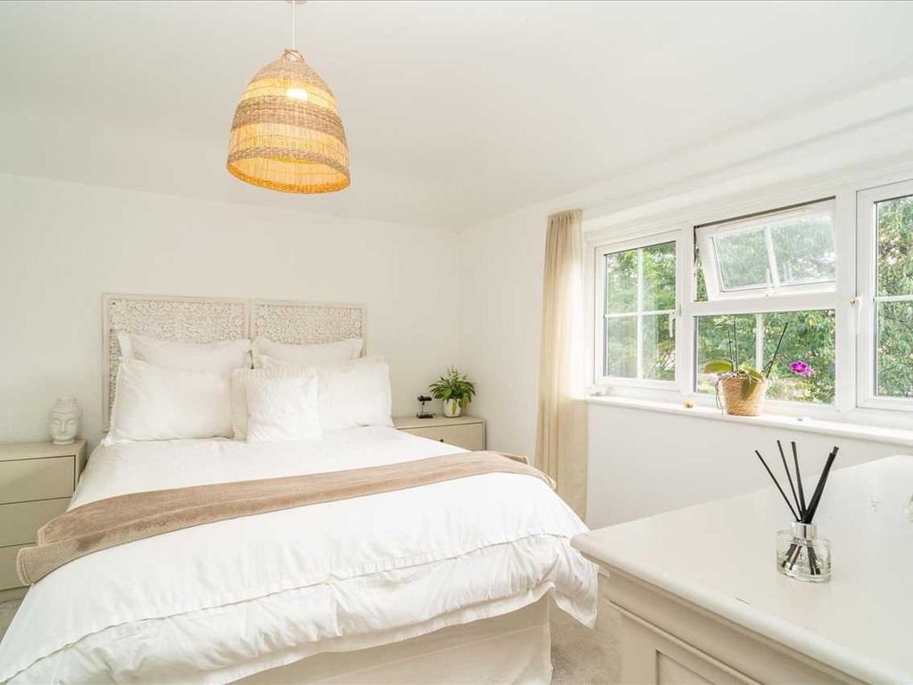 4 bed semi-detached house for sale in Beehive Lane, Welwyn Garden City, Welwyn Garden City AL7, £650,000