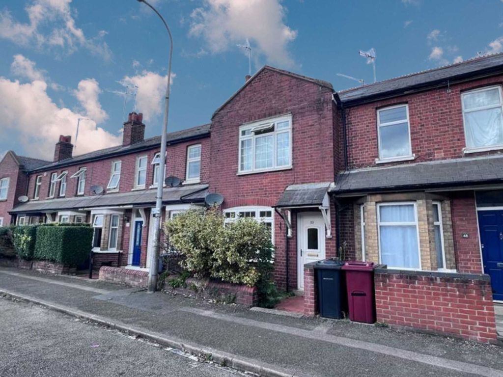 2 bed terraced house for sale in Cardiff Road, Reading RG1, £360,000