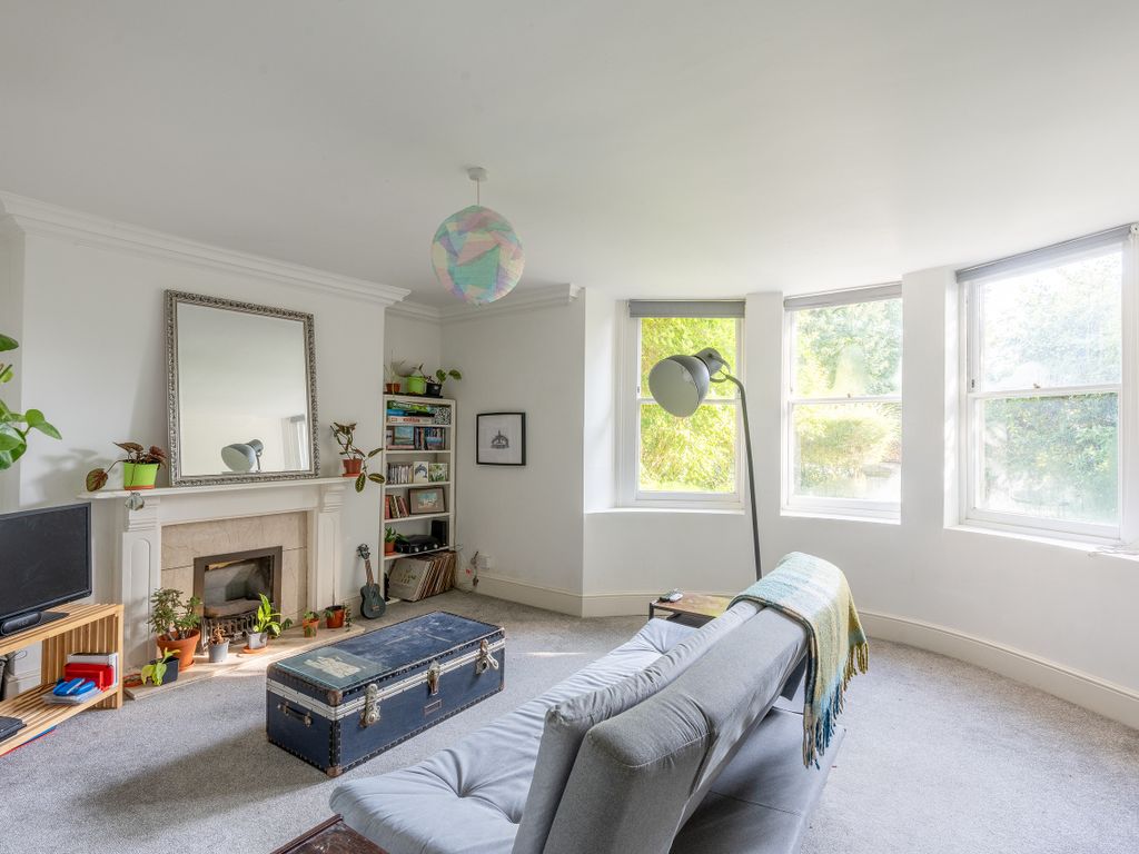 2 bed flat for sale in Garden Flat, Cotham Grove, Cotham, Bristol BS6, £395,000