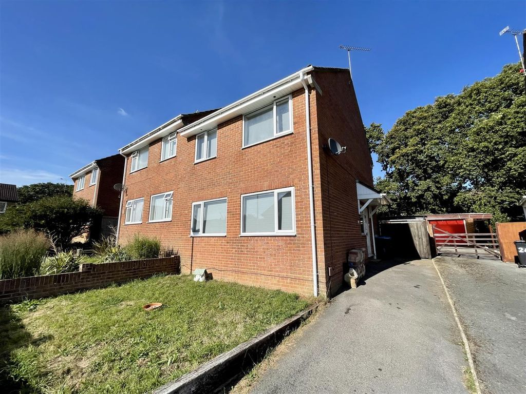 3 bed semi-detached house for sale in Sandpiper Close, Poole BH17, £350,000