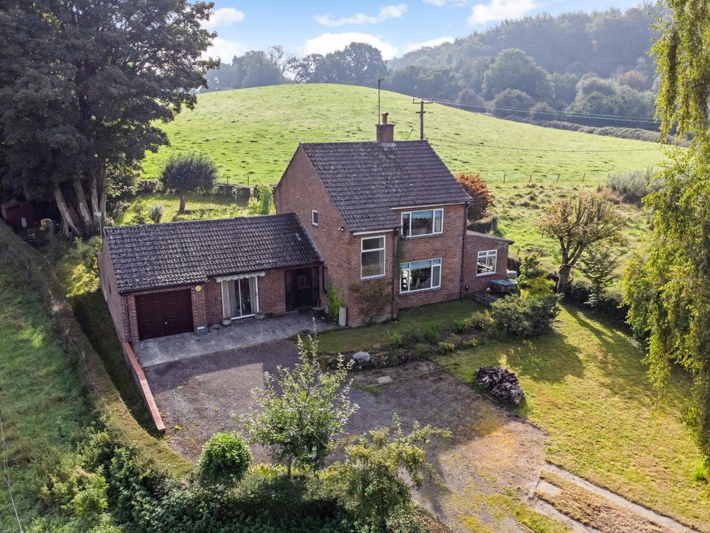 3 bed detached house for sale in Corsley, Warminster BA12, £495,000