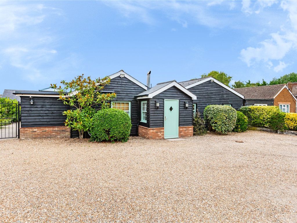 4 bed detached bungalow for sale in St Mary's Lane, Upminster RM14, £650,000