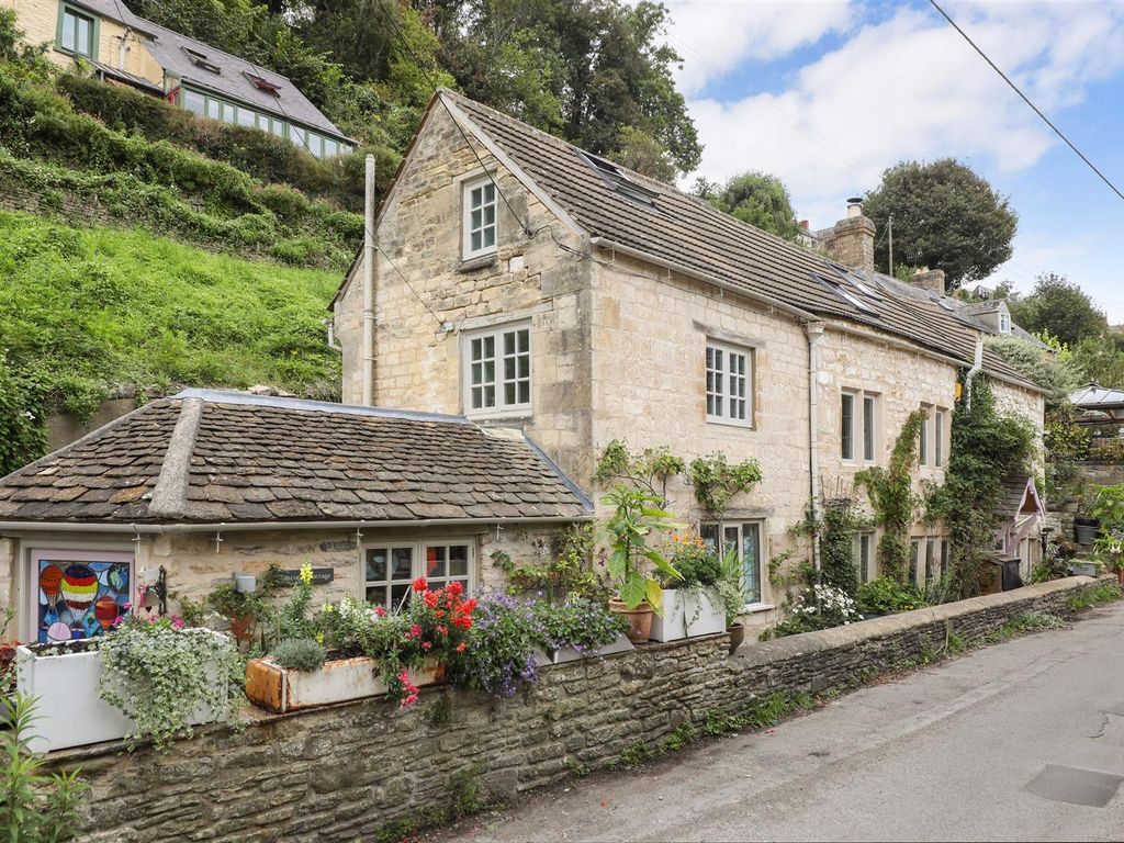 4 bed cottage for sale in High Street, Chalford, Stroud GL6, £675,000