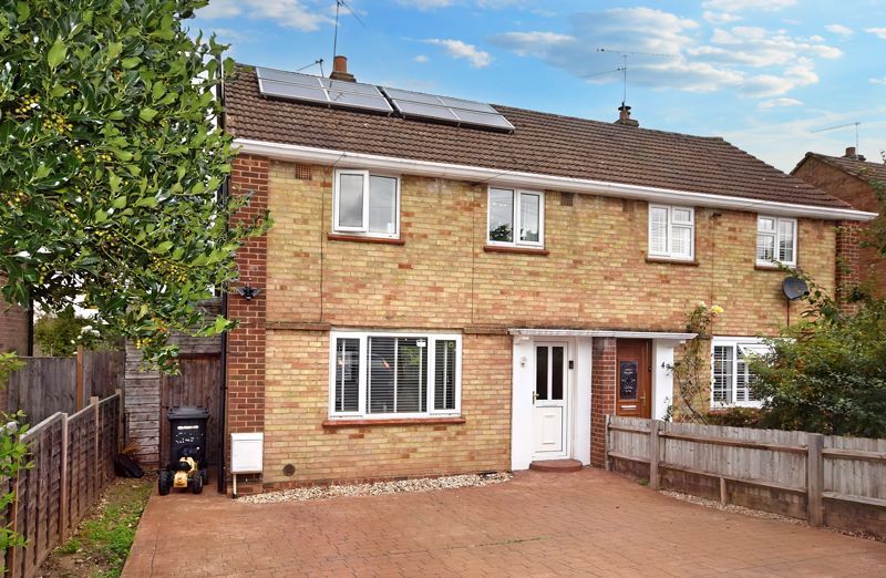 3 bed semi-detached house for sale in Upper Way, Farnham GU9, £400,000